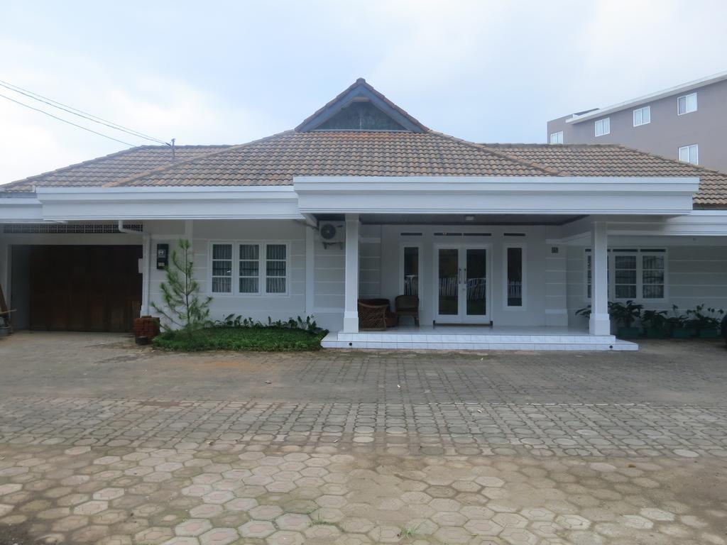 Elenor'S Home At Eyckman Bandung Exterior foto